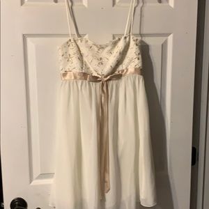 Size 5 flirty cream and gold dress